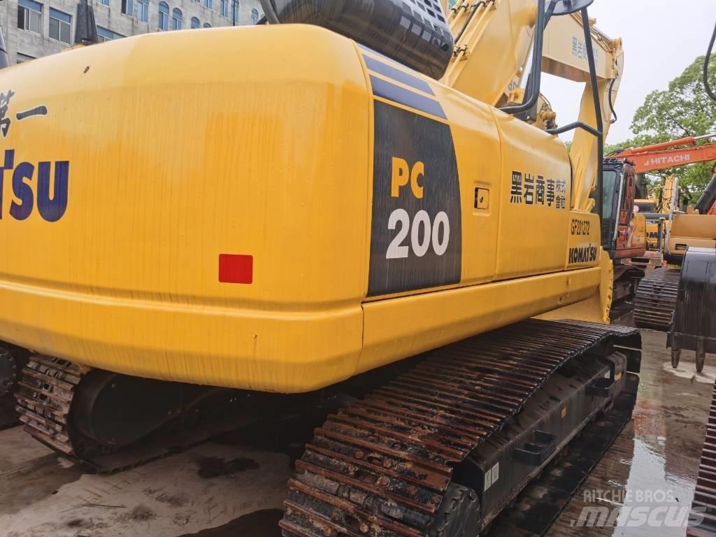 Komatsu PC 200-8 Vikšriniai ekskavatoriai