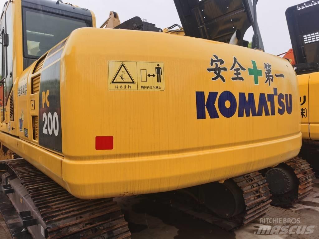 Komatsu PC 200-8 Vikšriniai ekskavatoriai