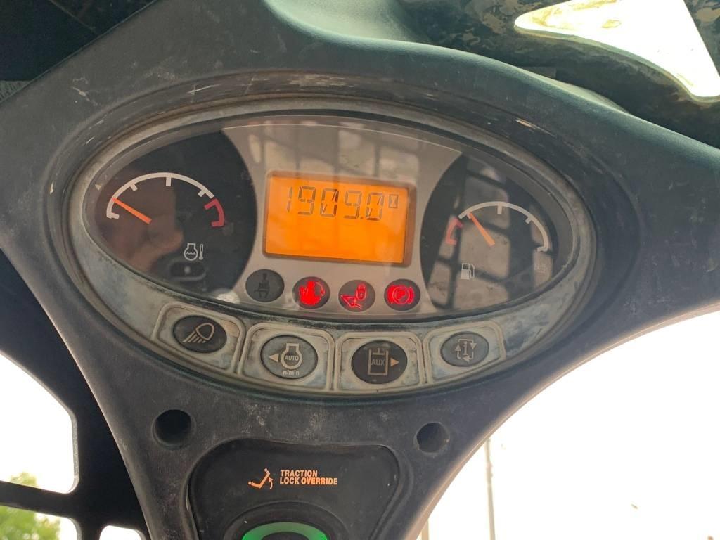 Bobcat T 450 Krautuvai su šoniniu pasukimu