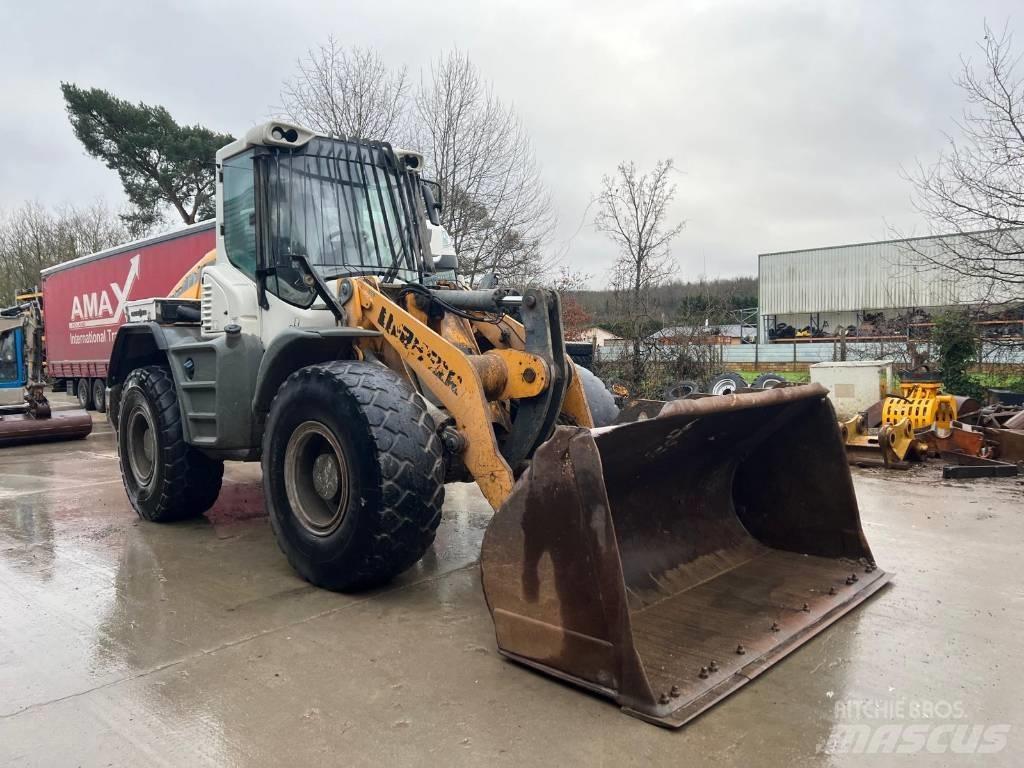 Liebherr 526 Naudoti ratiniai krautuvai