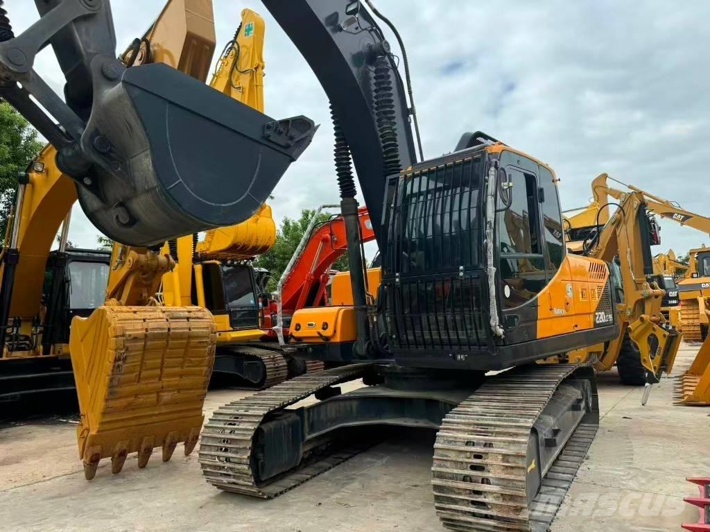 Hyundai R220LC-9S Vikšriniai ekskavatoriai