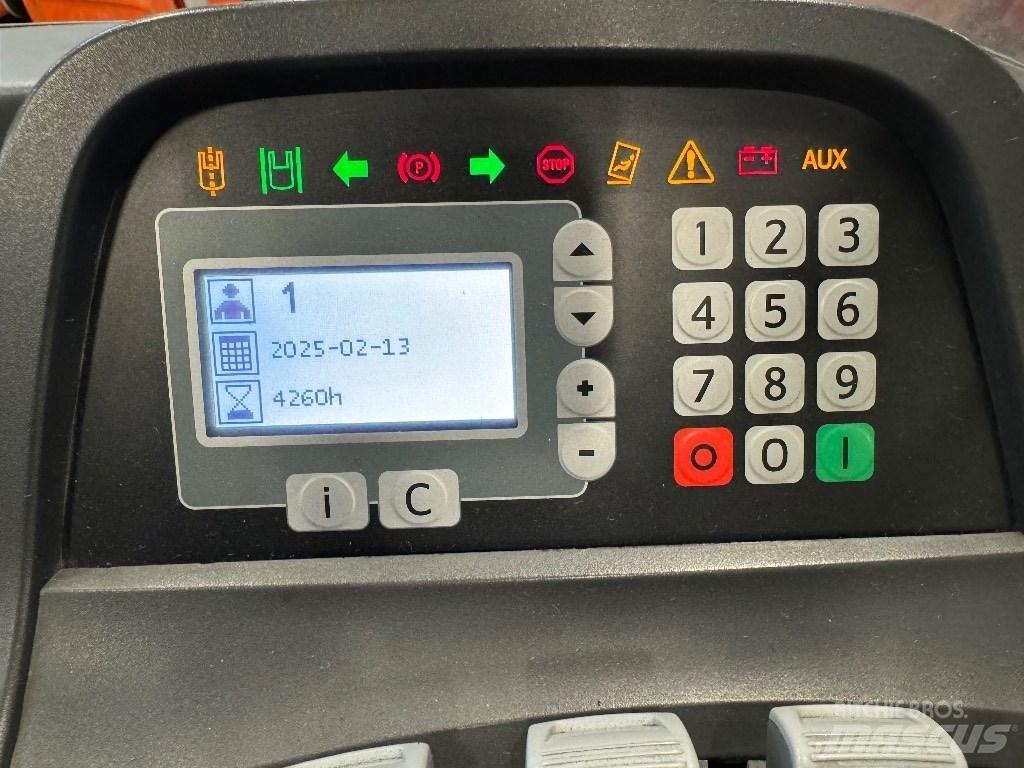 Toyota RRE160R Šakiniai krautuvai su prailgintu keltuvu