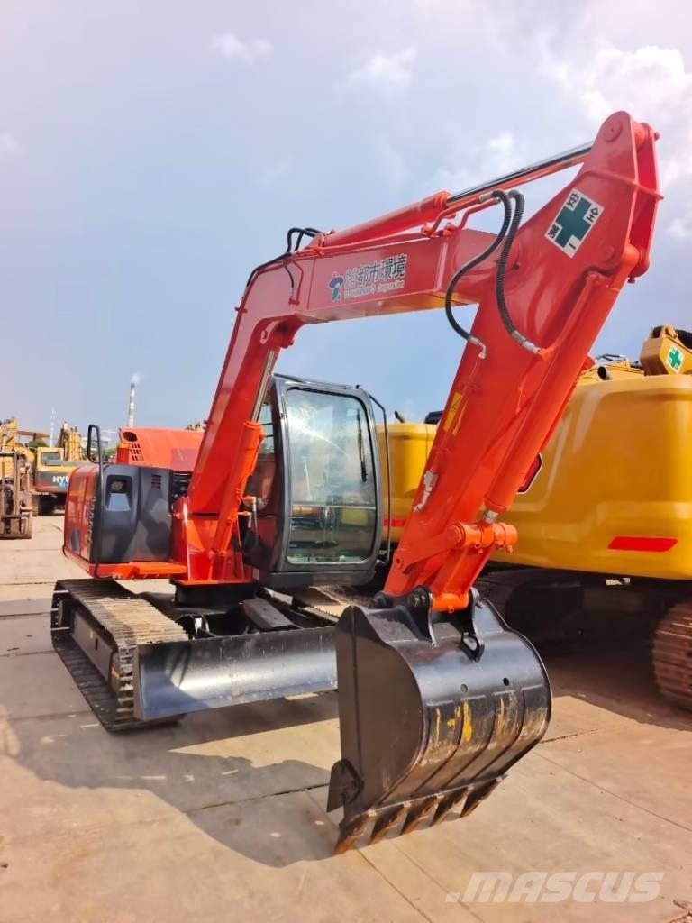 Hitachi ZX 70 Vidutinės galios ekskavatoriai 7-12 t