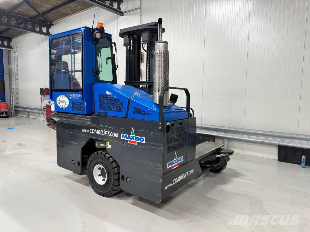 Combilift C4000 Krautuvai su pakrovimu iš šonų