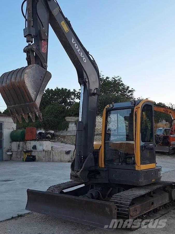 Volvo ECR88PLUS Vidutinės galios ekskavatoriai 7-12 t