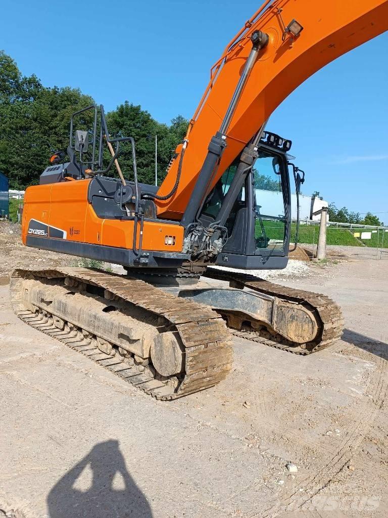 Doosan DX 225 LC-5 Vikšriniai ekskavatoriai