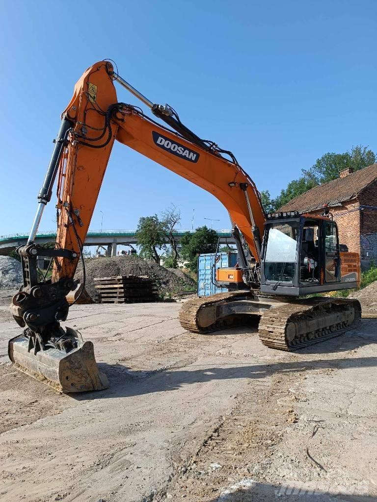 Doosan DX 225 LC-5 Vikšriniai ekskavatoriai