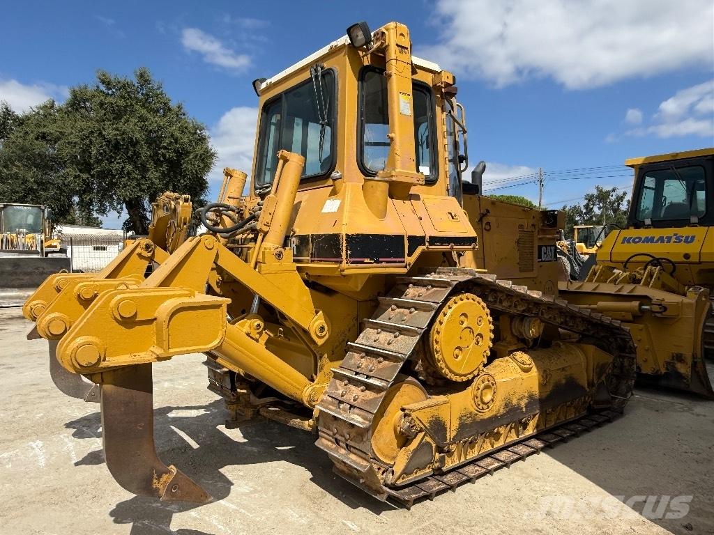 CAT D 5 H Vikšriniai buldozeriai
