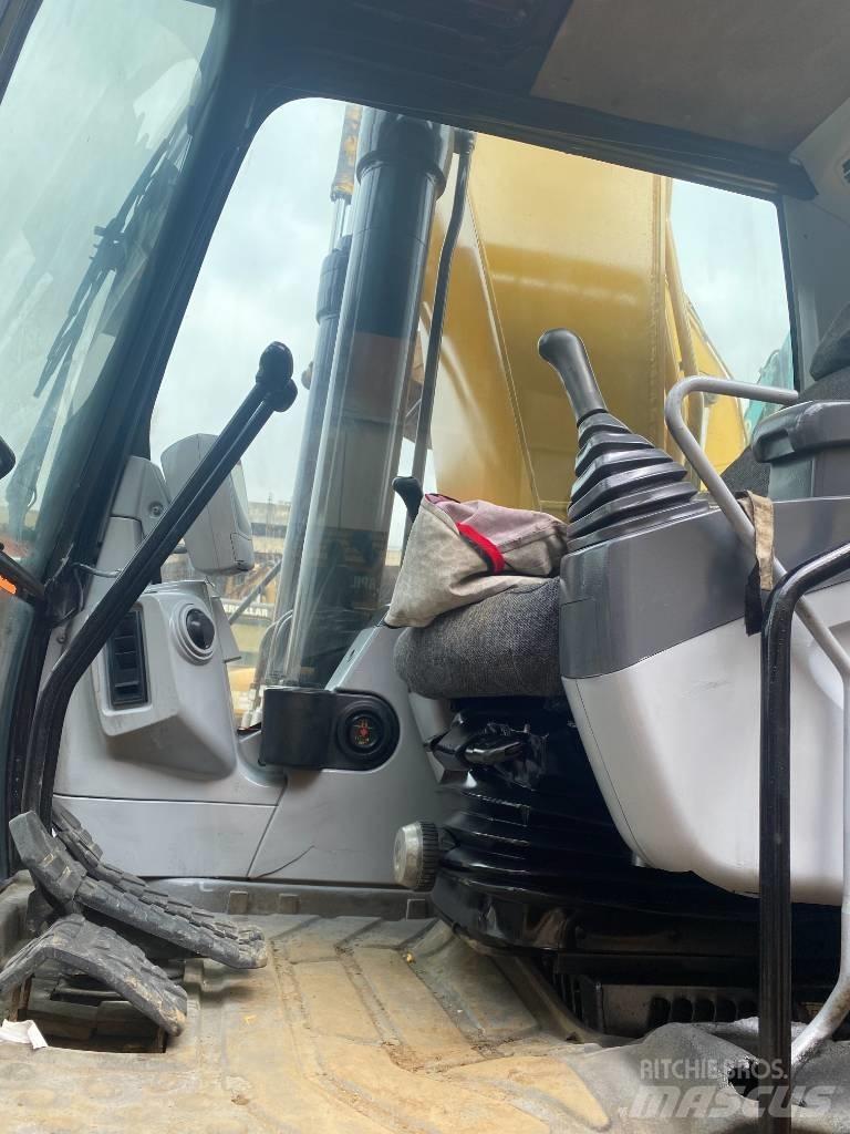 CAT 330 D Vikšriniai ekskavatoriai