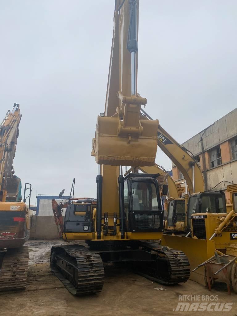 CAT 330 D Vikšriniai ekskavatoriai