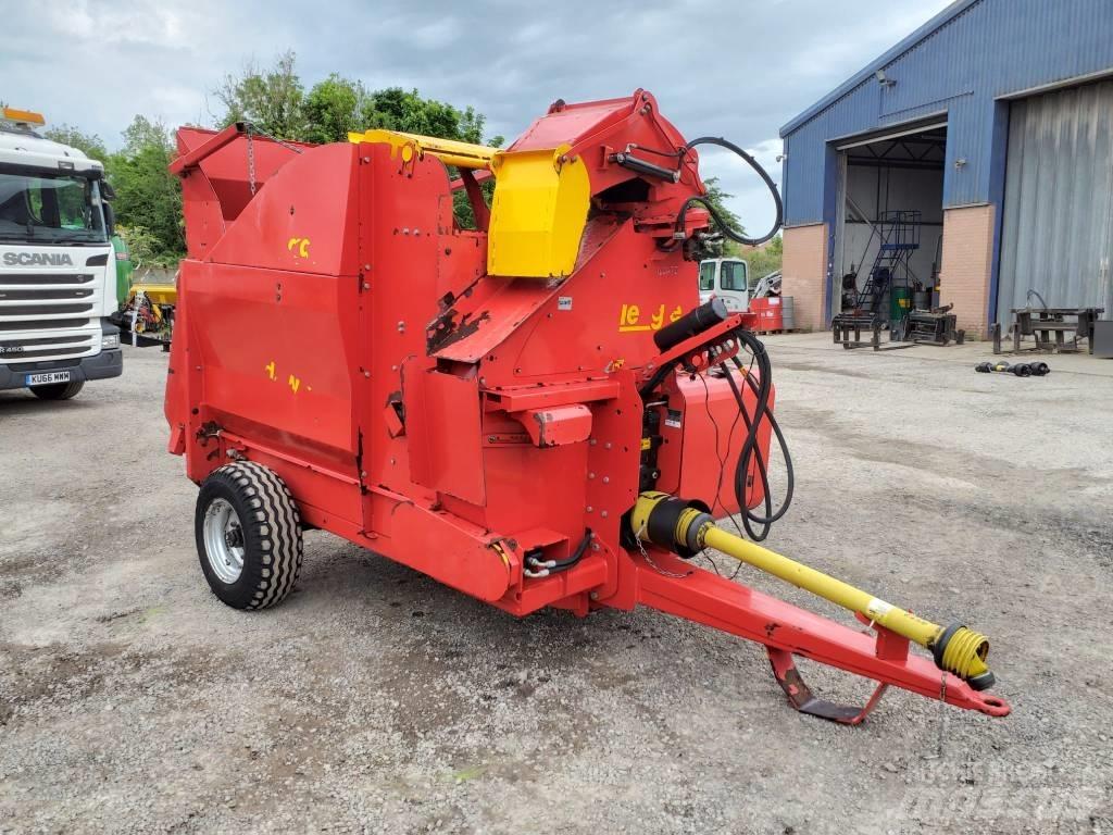 TEAGLE TOMAHAWK 8100 Ryšulių smulkinimo, pjaustymo ir išvyniojimo įrenginiai