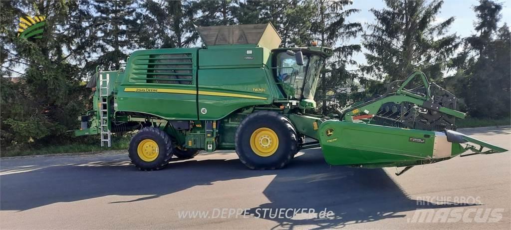 John Deere T670 Derliaus nuėmimo kombainai