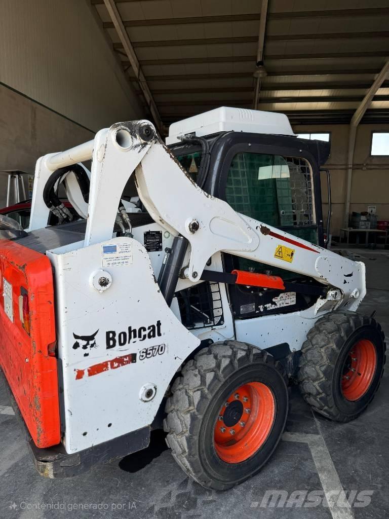 Bobcat S570 Krautuvai su šoniniu pasukimu