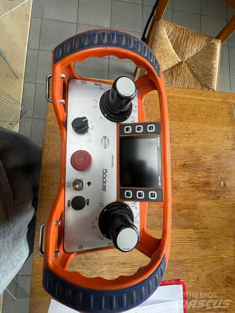 Böcker AK 36/4000 Visureigiai kranai