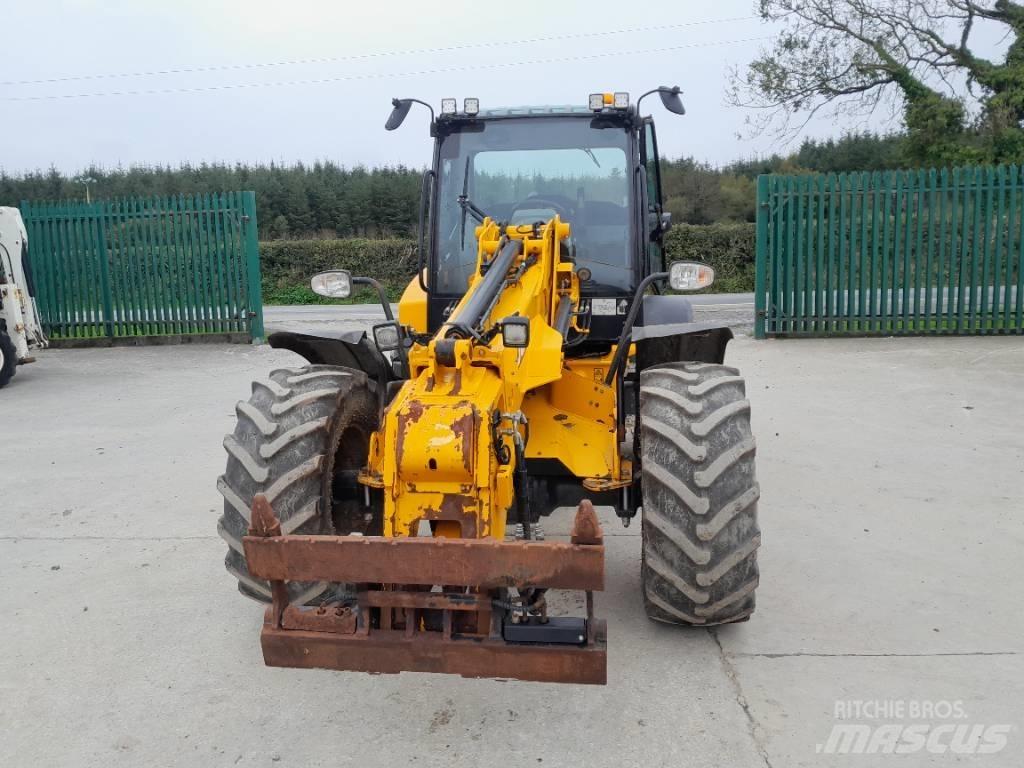 JCB TM 320 S Teleskopiniai krautuvai žemės ūkiui