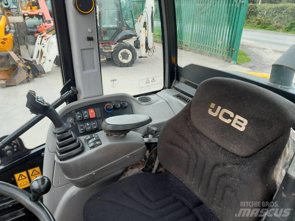 JCB TM 320 S Teleskopiniai krautuvai žemės ūkiui