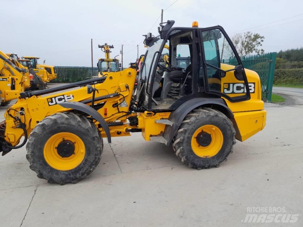 JCB TM 320 S Teleskopiniai krautuvai žemės ūkiui