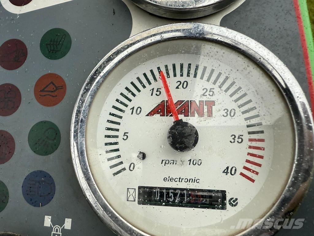 Avant 635 Naudoti ratiniai krautuvai