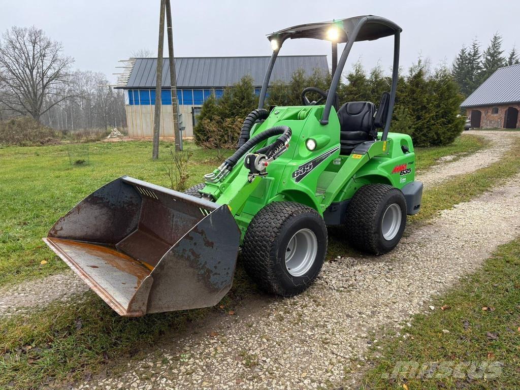 Avant 635 Naudoti ratiniai krautuvai