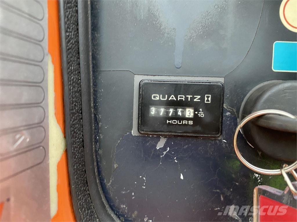 JLG 800AJ Alkūniniai keltuvai