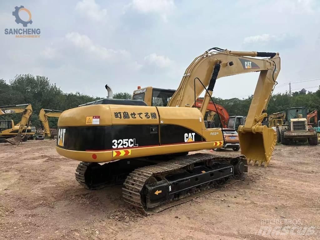 CAT 325 CL Vikšriniai ekskavatoriai