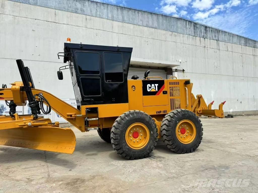 CAT 140 H Greideriai