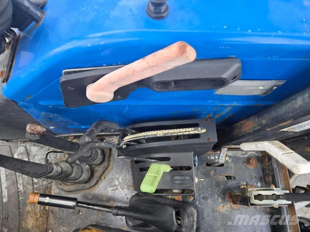 New Holland TL 90 A Traktoriai