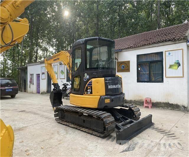 Komatsu Komatsu PC40 Vikšriniai ekskavatoriai