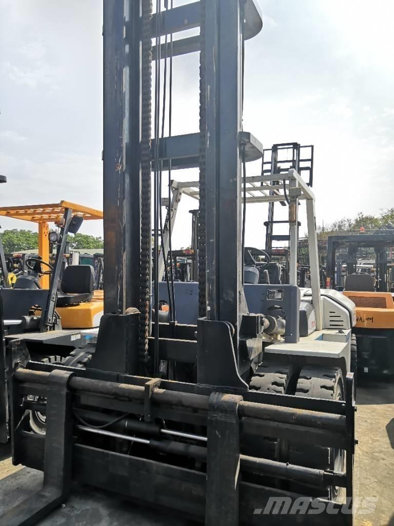 TCM 10 TON Dyzeliniai krautuvai