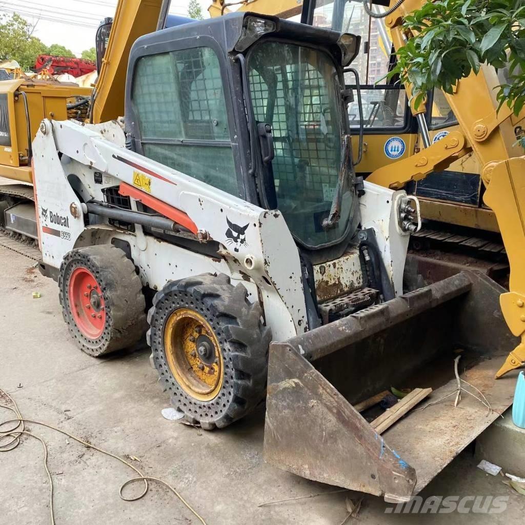 Bobcat S 550 Krautuvai su šoniniu pasukimu