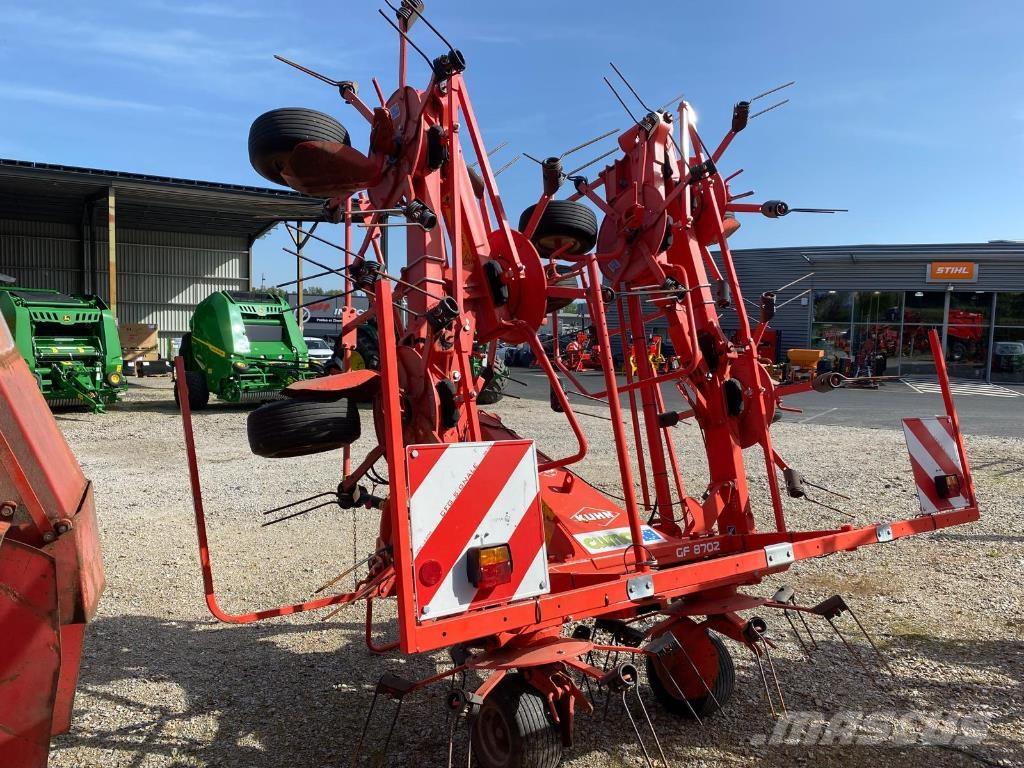 Kuhn GF8702 Šieno grėbliai ir vartytuvai