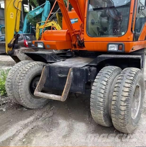 Doosan DH150W-7 Ratiniai ekskavatoriai