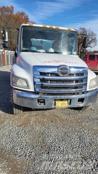 Hino Toilet Truck Automobilinės cisternos
