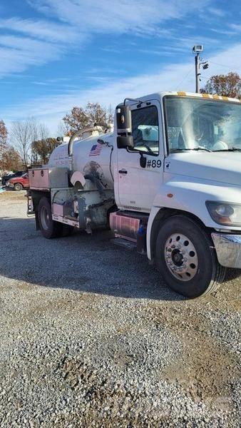 Hino Toilet Truck Automobilinės cisternos