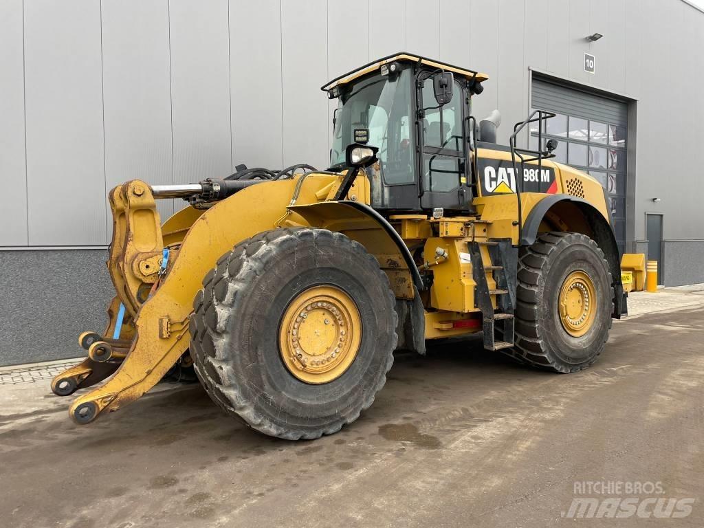 CAT 980 M Naudoti ratiniai krautuvai