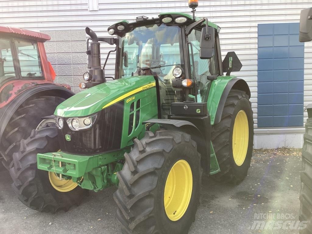 John Deere 6120M Traktoriai