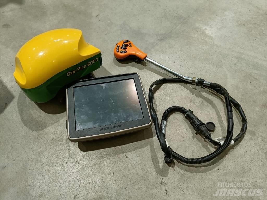 John Deere R 962 i Prikabinami purkštuvai