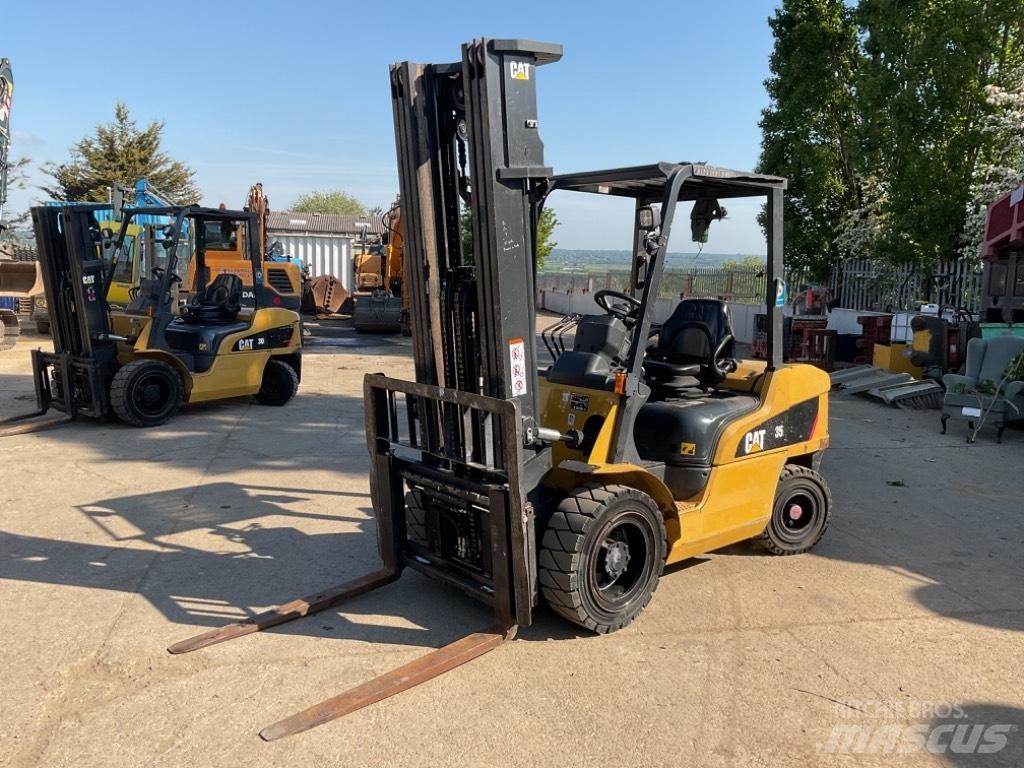 CAT DP35NT Dyzeliniai krautuvai