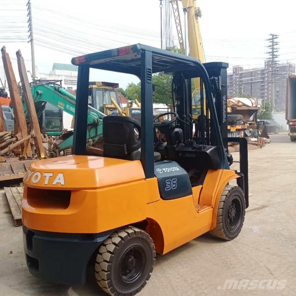 Toyota FD 35 Dyzeliniai krautuvai
