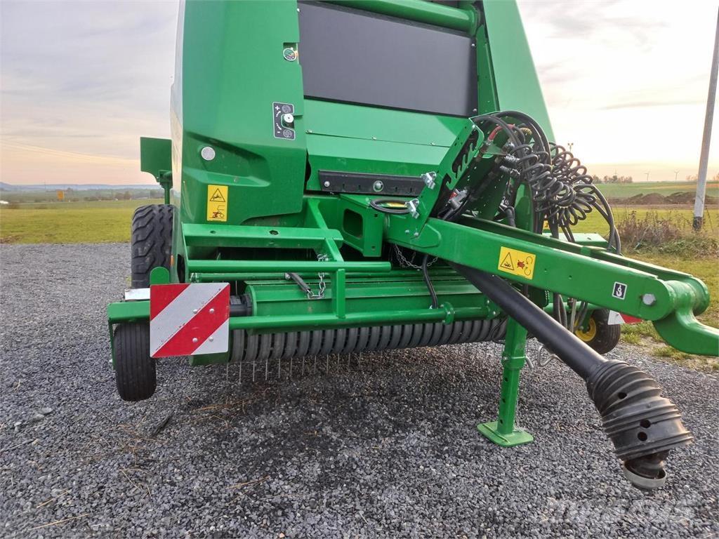 John Deere V461M Ritinių presai