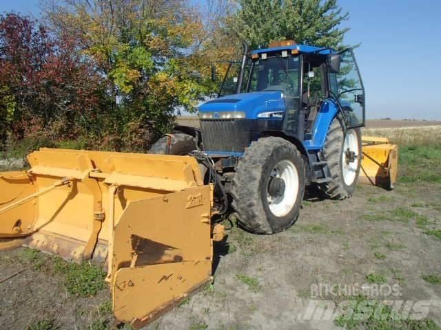 New Holland 8670 Traktoriai