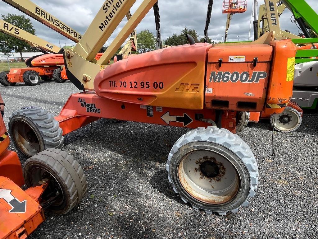JLG M 600 JP Teleskopiniai keltuvai