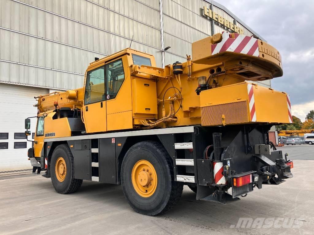 Liebherr LTM 1030-2 Visureigiai kranai