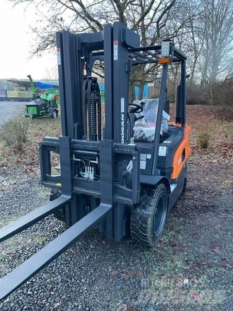 Doosan D30NXS Dyzeliniai krautuvai