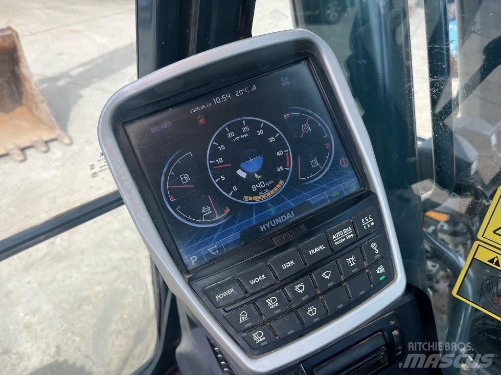 Hyundai HX220AL Vikšriniai ekskavatoriai