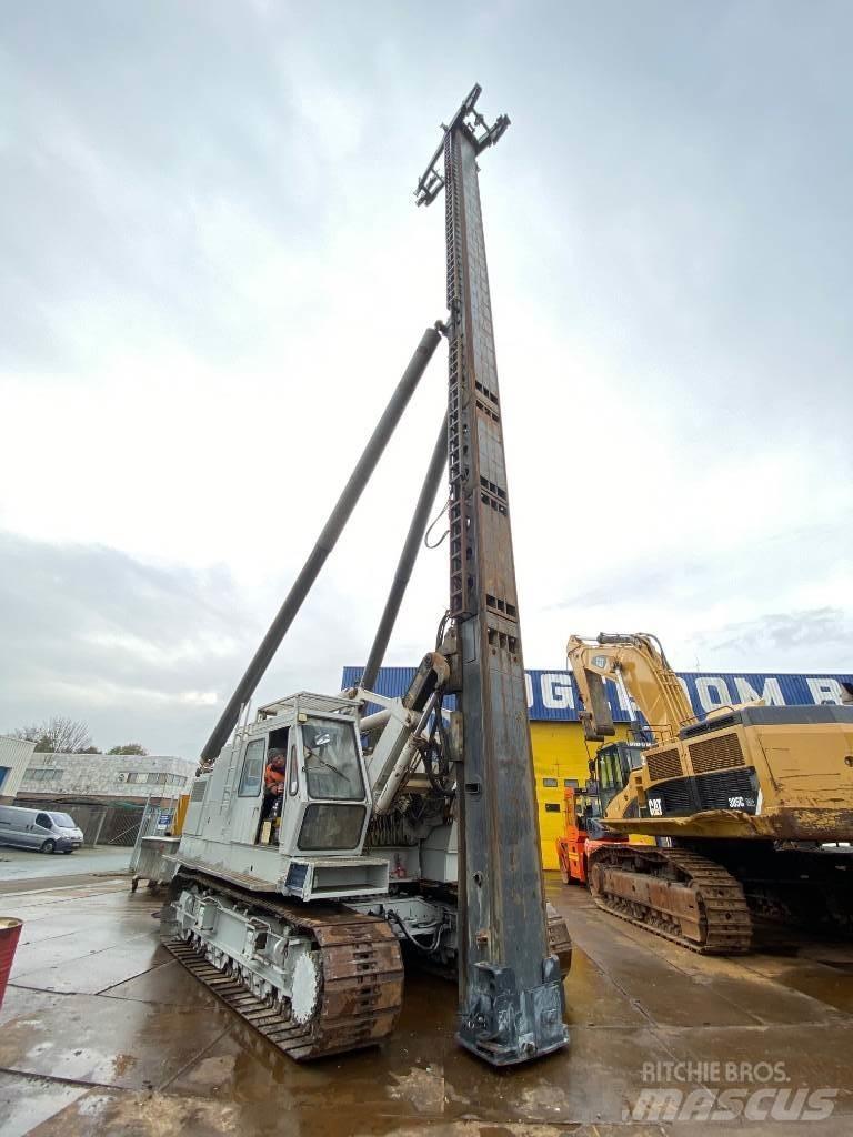 Hitachi KH 150-3 Polių kalimo technika