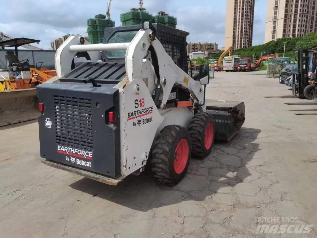 Bobcat S 18 Krautuvai su šoniniu pasukimu