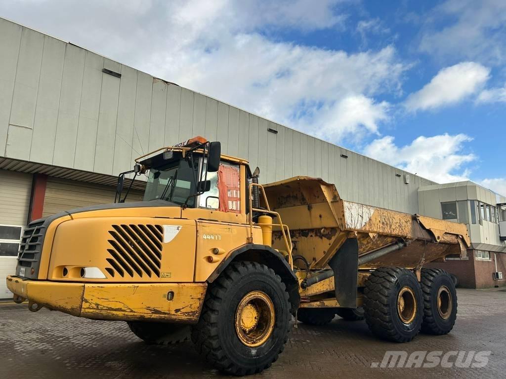 Volvo A 25 D Karjeriniai savivarčiai