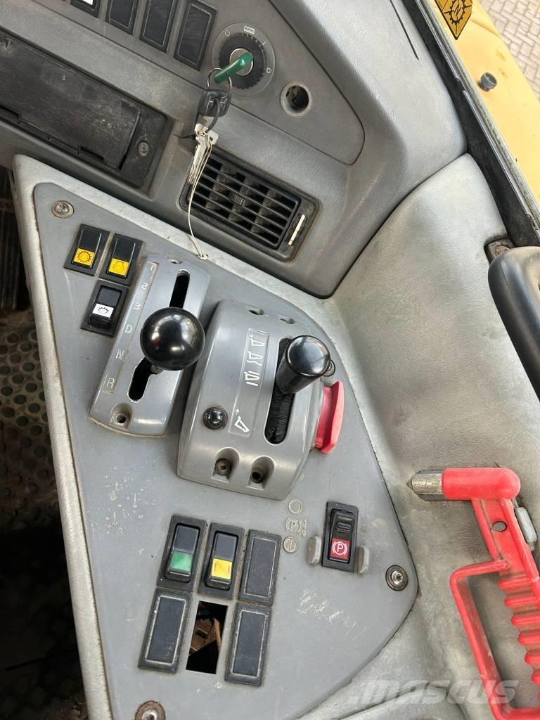 Volvo A 25 D Karjeriniai savivarčiai