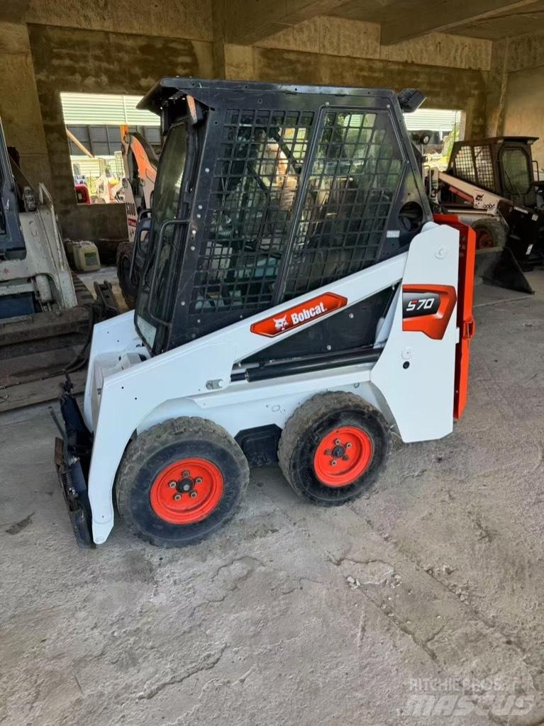 Bobcat S 70 Krautuvai su šoniniu pasukimu